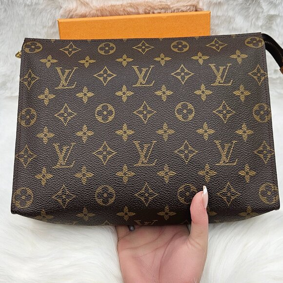 Louis Vuitton Monogram Pouch 26 cm - Picture 1 of 14